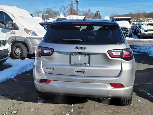 2023 Jeep Compass Altitude