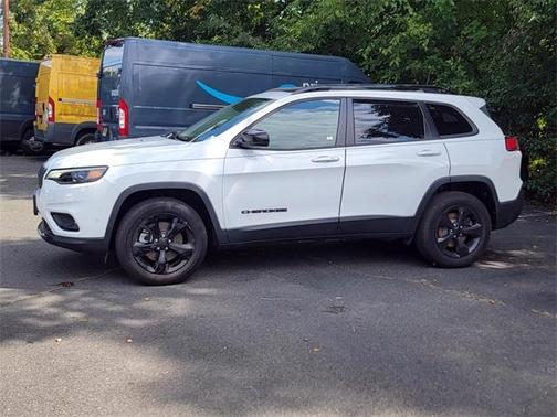 2023 Jeep Cherokee Altitude Lux