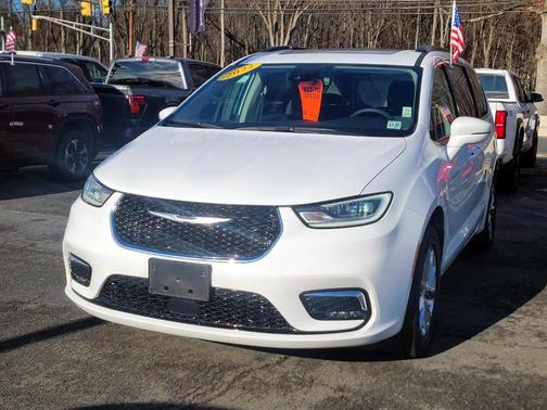 2022 Chrysler Pacifica Touring-L