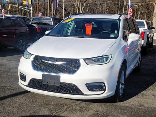 2022 Chrysler Pacifica Touring-L