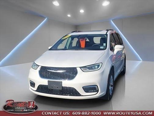 2022 Chrysler Pacifica Touring-L