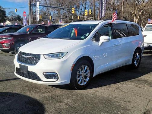 2022 Chrysler Pacifica Touring-L