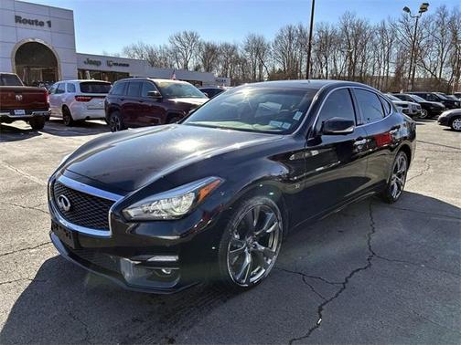 2015 INFINITI Q70 3.7X