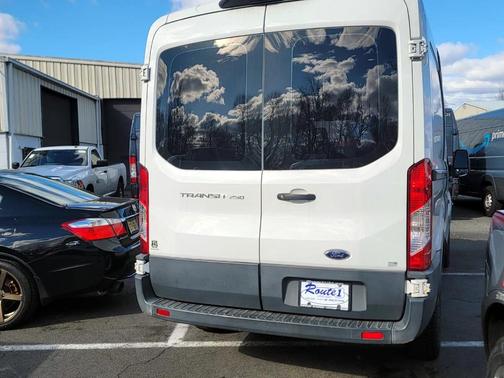 2018 Ford Transit-250 130 WB Medium Roof Cargo