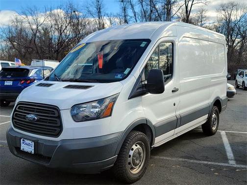 2018 Ford Transit-250 130 WB Medium Roof Cargo