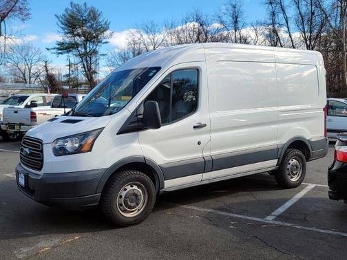 2018 Ford Transit-250 130 WB Medium Roof Cargo