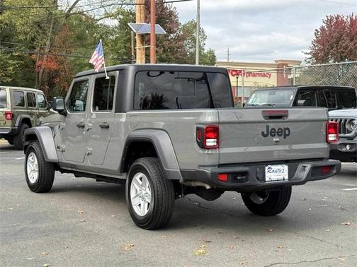 2023 Jeep Gladiator Sport