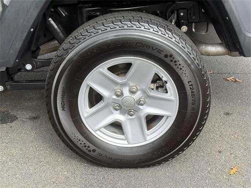 2023 Jeep Gladiator Sport