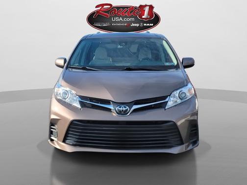 2020 Toyota Sienna LE