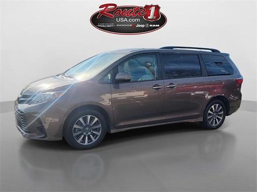 2020 Toyota Sienna LE