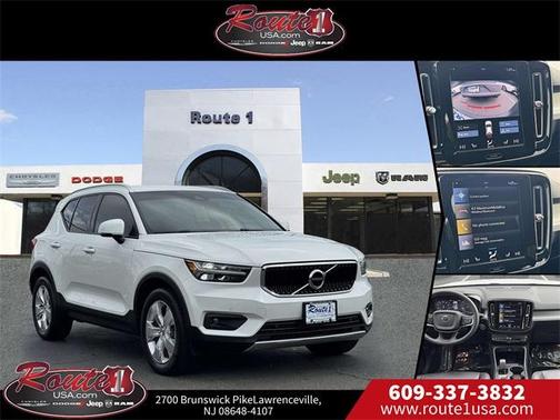 2022 Volvo XC40 T5 Momentum