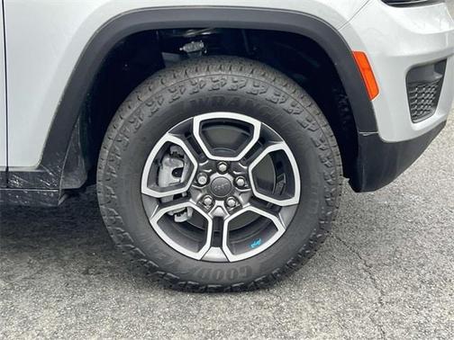 2023 Jeep Grand Cherokee 4xe Trailhawk