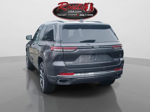 2022 Jeep Grand Cherokee Overland