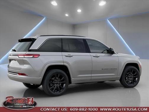 Silver Zynith 2026 Jeep Grand Cherokee Limited