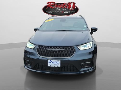 2023 Chrysler Pacifica Touring-L