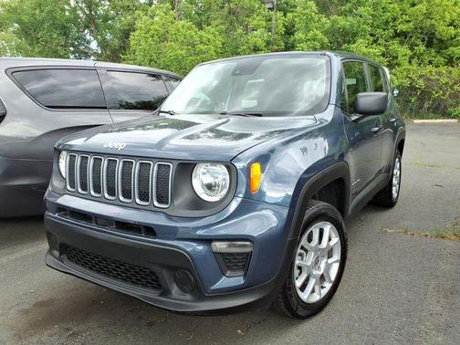 Slate Blue Pearlcoat 2023 Jeep Renegade Latitude