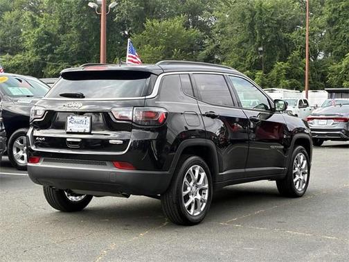 2024 Jeep Compass Latitude Lux