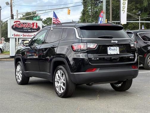 2024 Jeep Compass Latitude Lux