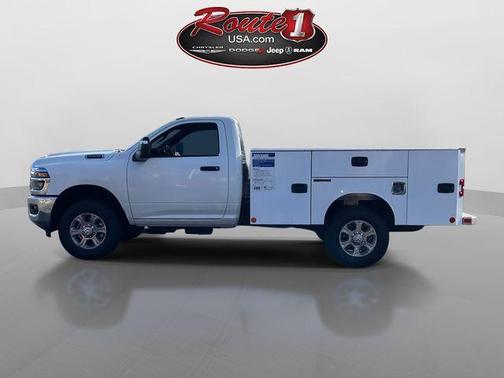 2026 RAM 3500 Tradesman/Big Horn