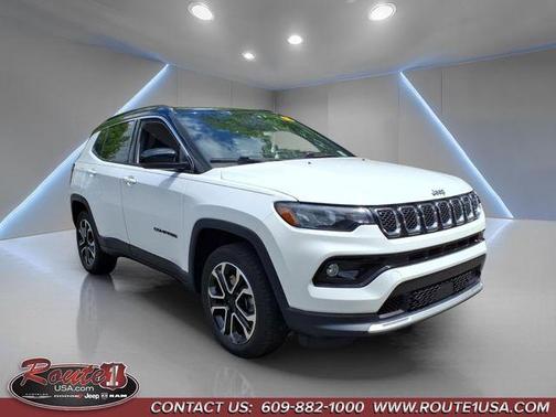 Bright White Clearcoat 2023 Jeep Compass Limited