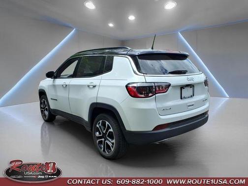 Bright White Clearcoat 2023 Jeep Compass Limited