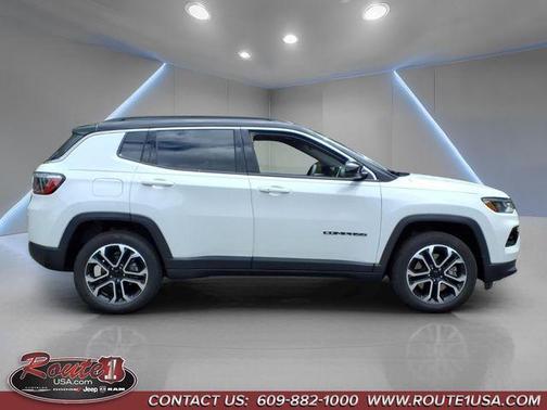 Bright White Clearcoat 2023 Jeep Compass Limited