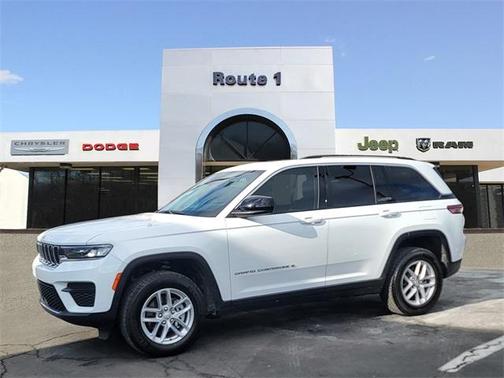 2023 Jeep Grand Cherokee Laredo