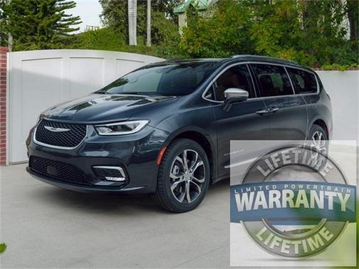 2022 Chrysler Pacifica Touring-L