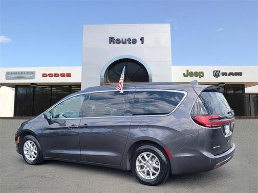 2022 Chrysler Pacifica Touring-L