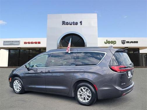 2022 Chrysler Pacifica Touring-L