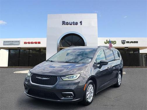 2022 Chrysler Pacifica Touring-L