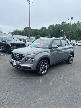 2022 Hyundai VENUE SEL