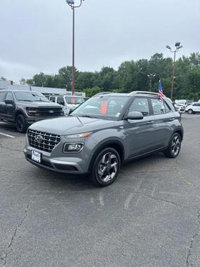 2022 Hyundai VENUE SEL