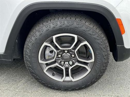2023 Jeep Grand Cherokee 4xe Trailhawk