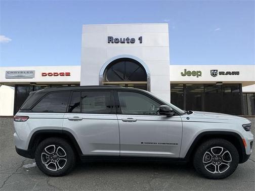 2023 Jeep Grand Cherokee 4xe Trailhawk