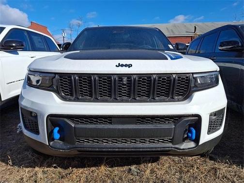 2023 Jeep Grand Cherokee 4xe Trailhawk