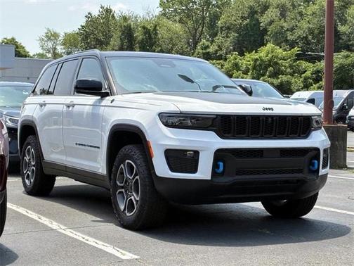 2023 Jeep Grand Cherokee 4xe Trailhawk