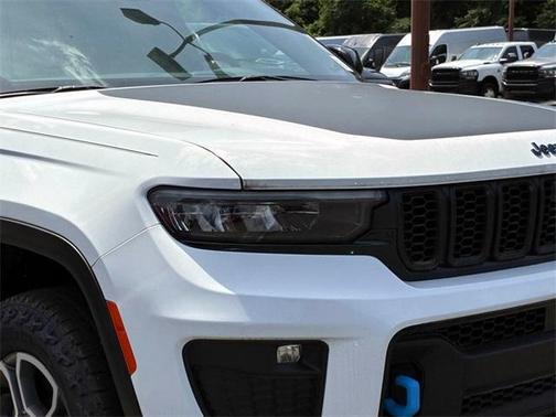2023 Jeep Grand Cherokee 4xe Trailhawk