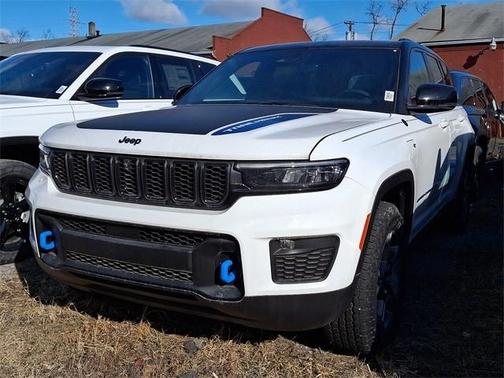 2023 Jeep Grand Cherokee 4xe Trailhawk