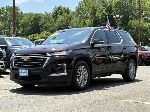 2022 Chevrolet Traverse LT Cloth