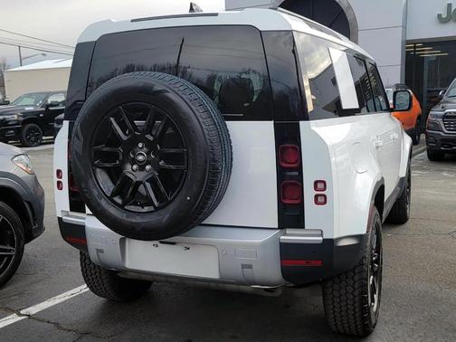 2025 Land Rover Defender P300