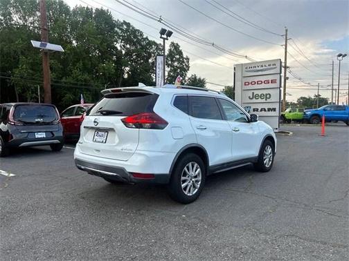 2018 Nissan Rogue SV