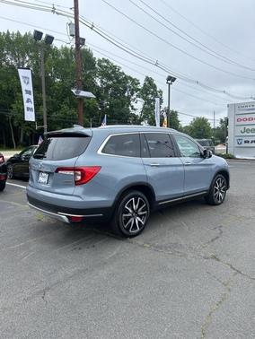 2022 Honda Pilot Touring 7-Passenger