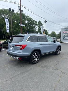 2022 Honda Pilot Touring 7-Passenger