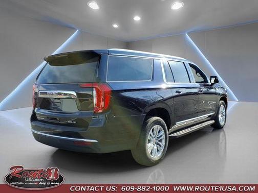 Midnight Blue Metallic 2023 GMC Yukon XL SLT