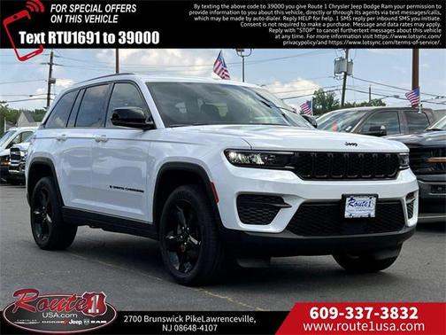 2025 Jeep Grand Cherokee Laredo
