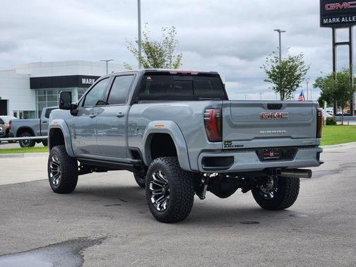 2025 GMC Sierra 2500 AT4