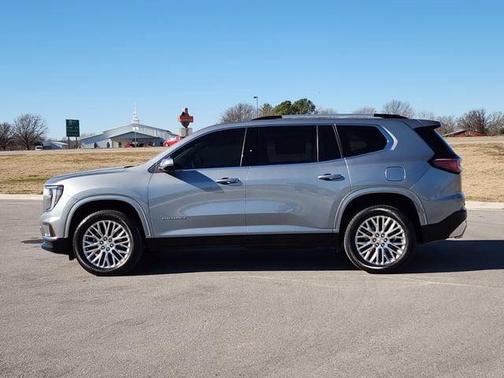 2025 GMC Acadia Denali
