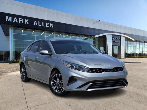 2022 Kia Forte LXS