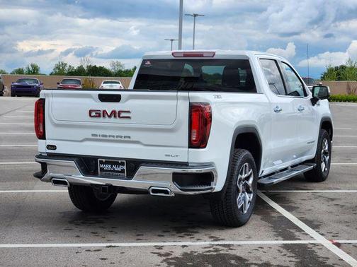 2025 GMC Sierra 1500 SLT